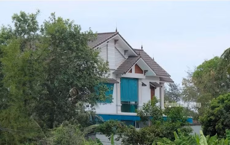 Thanh Hoa: Bat ngo voi nha cua “ho can ngheo” o xa Quang Luu-Hinh-4