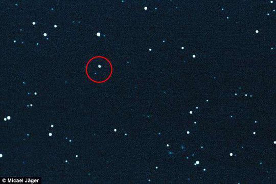 Tiểu hành tinh được quan sát rất rõ từ trái đất - ảnh: Micael Jager