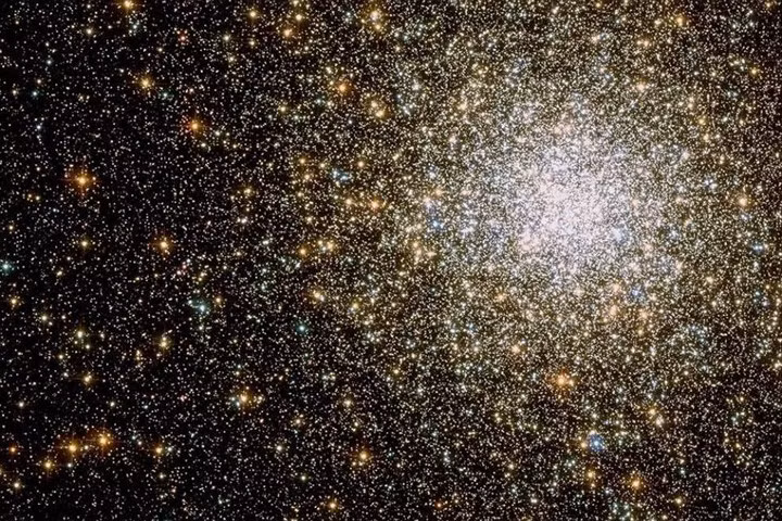 M62 là một trong các cụm sao cầu bất thường nhất trong thiên hà của chúng ta.