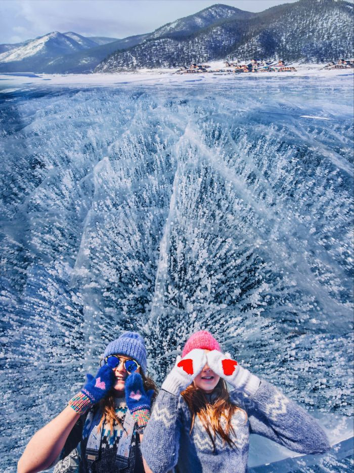 Việc bước trên mặt băng vào mùa đông khá an toàn