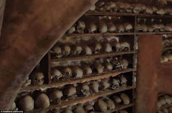 Căn hầm được phát hiện vào năm 1700 khi một người vô tình đi vào căn hầm và giẫm lên các bộ xương. Ảnh: Sheffield University