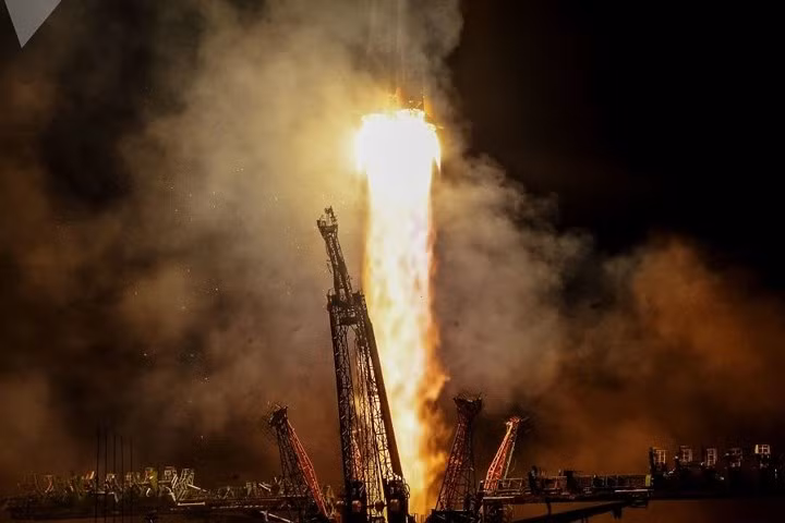 Tàu vũ trụ Soyuz MS-08 được phóng từ sân bay vũ trụ Baikonur, đưa 3 thành viên phi hành đoàn lên Trạm Vũ trụ Quốc tế (ISS).