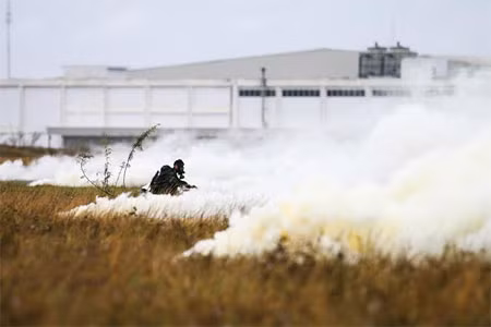 Thả khói ngụy trang đường cơ động.