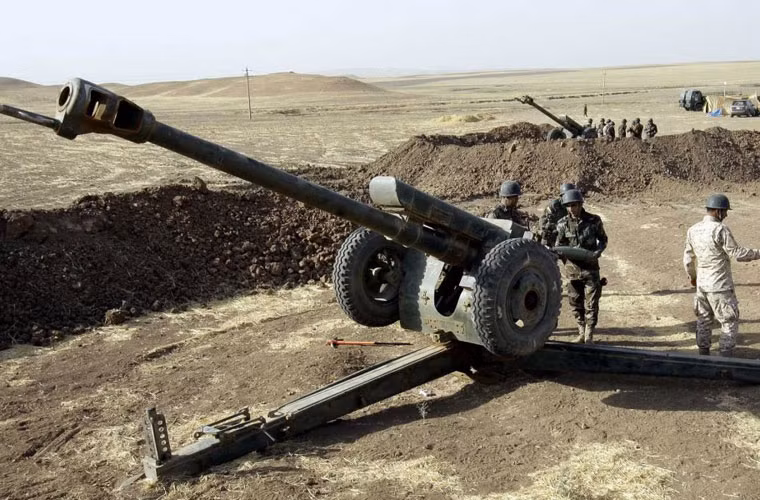 Lựu pháo D30 đạt tầm bắn khoảng 15,4km hoặc 21,9km với đạn tăng tầm có trợ lực, tốc độ bắn trung bình 5-6 phát/phút.