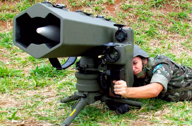 Tổ hợp tên lửa chống tăng Mectron MSS-1.2 được cho là sở hữu khả năng tương tự như tổ hợp 9M123 Khrizantema của Nga. Đạn tên lửa trang bị đầu đạn đơn khối với chất nổ HMX dùng ngòi nổ kiểu mới, sử dụng hệ thống dẫn đường cực kỳ hiện đại.