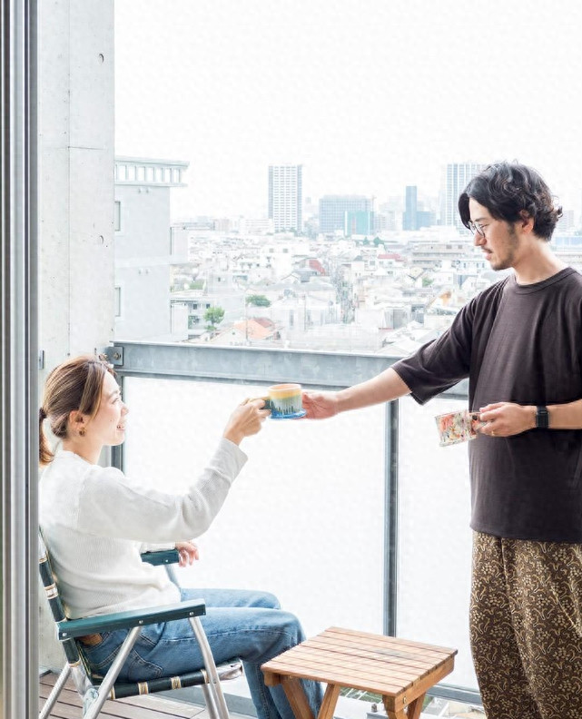 Cặp vợ chồng luôn hài lòng khi sống trong căn nhà 30m2 Cap vo chong luon hai long khi song trong can nha 30m2