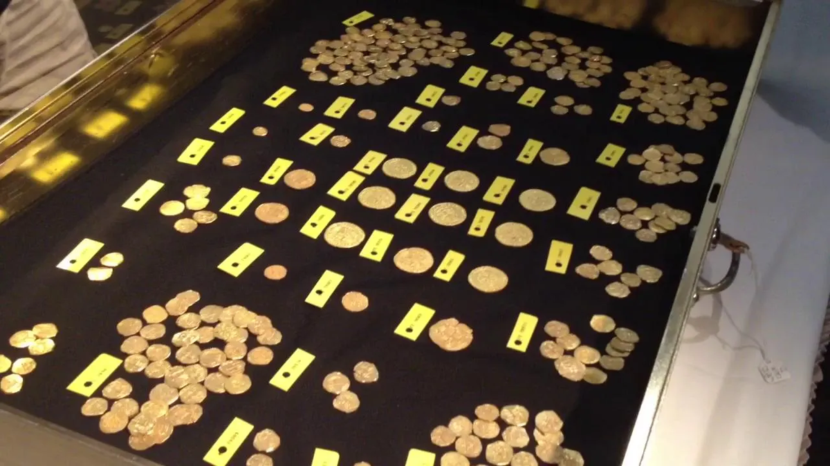 Điều này đã kéo dài tới 5 ngày liên tục và đòi hỏi sự kiên nhẫn và kiên định của nhóm thợ lặn. Cuối cùng, nỗ lực của họ đã được đền đáp khi kho báu cuối cùng được phát hiện.