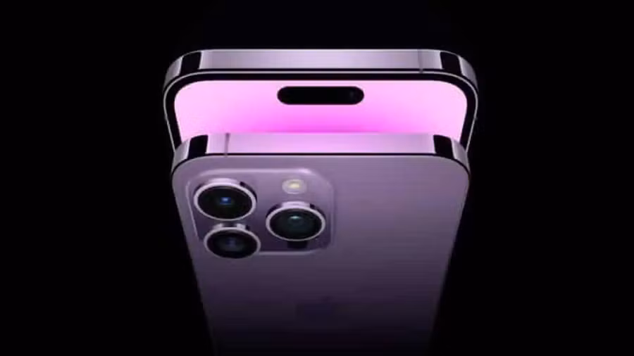 Một trong những tính năng được kỳ vọng là ống kính tiềm năng, và có thông tin Apple đang xem xét việc mở bán iPhone 15 sớm hơn ở thị trường Việt Nam, có thể cùng thời điểm với Singapore.