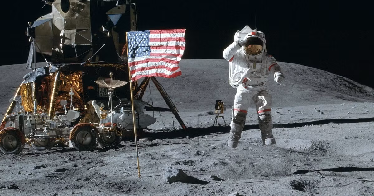 Trải qua hàng thế kỷ, Mặt Trăng đã trở thành điểm tựa cho sự nghiên cứu và thám hiểm không gian. Vào năm 1969, Mỹ đã đặt chân lên Mặt Trăng lần đầu tiên qua sứ mệnh Apollo 11, mở ra một cánh cửa mới trong việc tìm hiểu về vũ trụ.