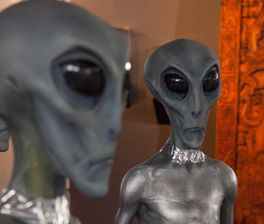 Cựu sĩ quan quân đội Mỹ, Walter Haut, đã quay video kể lại chi tiết sốc về một sự cố liên quan đến UFO tại thành phố Roswell, bang New Mexico vào năm 1947.