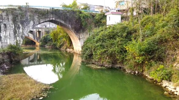 Tuy nhiên, chuyên gia văn hóa và lịch sử cho rằng tập tục này thực chất chỉ là một dạng mê tín dị đoan và không có cơ sở khoa học.