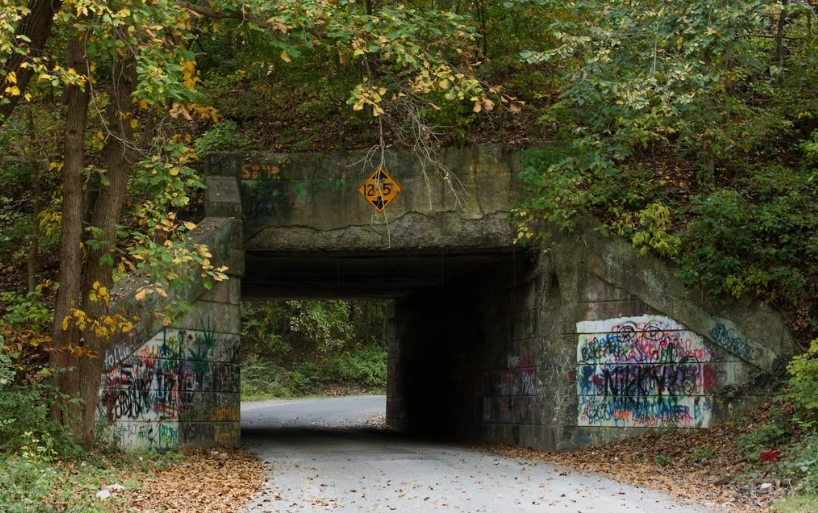 4. Thị trấn Hellam, Pennsylvania, Mỹ có 7 cánh cổng địa ngục: Nổi tiếng vì lời đồn về 7 cánh cổng vây quanh thị trấn, có nhiều truyền thuyết xoay quanh nguồn gốc và ý nghĩa của chúng.