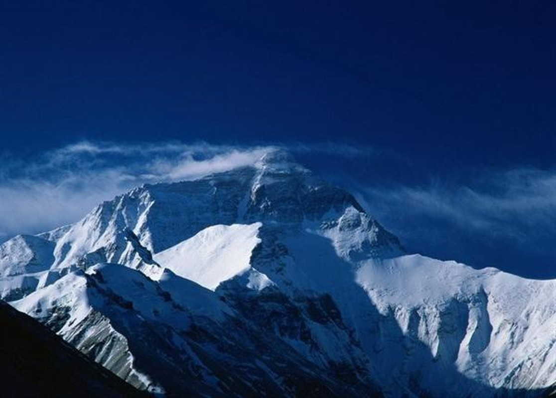 Điều này có thể giải thích tại sao núi Côn Lôn thường xuyên xảy ra những cơn bão và sấm sét nguy hiểm, gây ra những vụ tai nạn bí ẩn và bi kịch không thể lý giải.