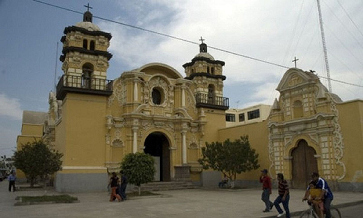 7. Kho báu của nhà thờ Pisco: Kho báu của nhà thờ Pisco bị binh sĩ Peru đánh cắp và để lại trên một hòn đảo, vị trí của nó vẫn là một bí ẩn.