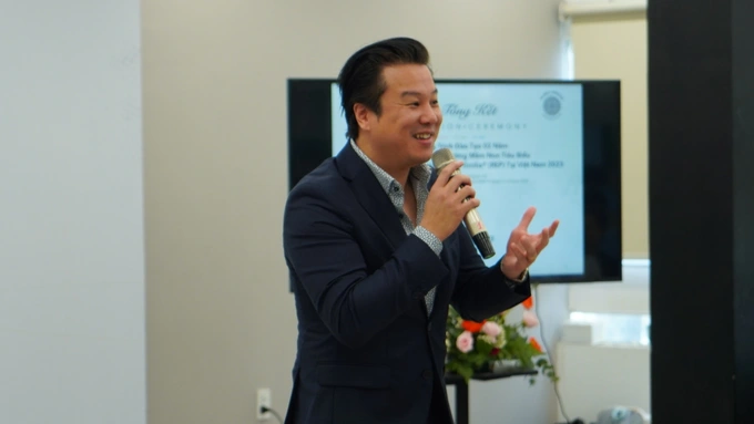 Thanh Bui: “Cac con duoc doi xu nghiem khac khi co bo lam giam doc“