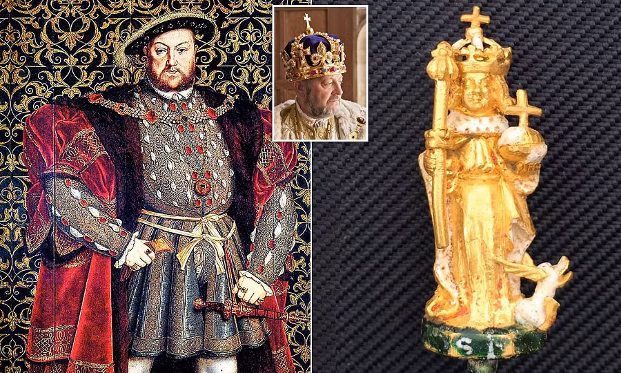 Tuy nhiên, vào năm 1649, sau cái chết của vua Charles I, Oliver Cromwell đã ra lệnh đun chảy vương miện nặng 3,3 kg của vua Henry VIII để đúc thành tiền xu. Một phần các viên đá quý trên vương miện đã bị bán riêng lẻ, và một số phần khác bị thất lạc.