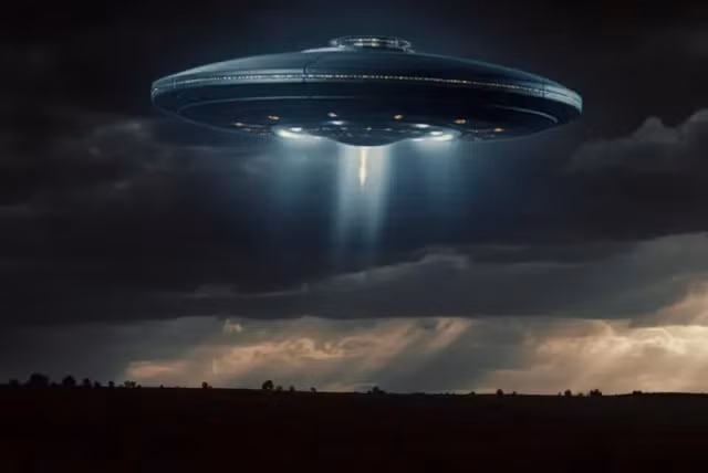 Ông cũng đề xuất khả năng Sao Hỏa và Sao Mộc từng là một hành tinh duy nhất trước khi bị phá hủy. Ông cho rằng không thể phủ nhận sự tồn tại của UFO và rằng có thể có các hiệu ứng quang học đặc biệt làm cho chúng trông kỳ lạ.