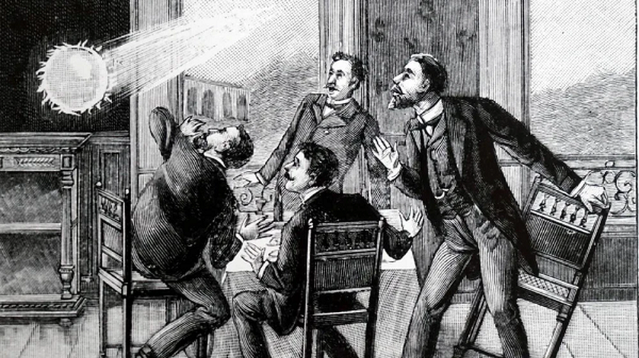 Ai đã từng đọc “Những cuộc phiêu lưu của Tintin - Bảy quả cầu pha lê”, chắc hẳn sẽ nhớ tới khung cảnh cơn bão trong câu chuyện. Kể về một quả cầu lửa băng qua căn phòng nơi các nhân vật đang đứng, trước khi làm biến mất một xác ướp mà họ vừa tìm thấy.