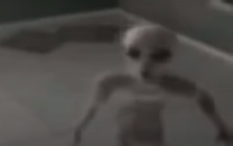 David cũng viết về các chủ đề siêu nhiên trên blog cá nhân và đã sáng tác một cuốn tiểu thuyết khoa học viễn tưởng có liên quan. Đoạn video này thực tế là một sản phẩm phim hoạt hình do David tạo dựng trên máy tính để minh họa cho cuốn tiểu thuyết của mình. (Ảnh chụp từ clip)