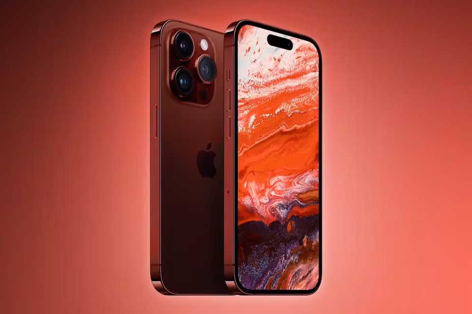 Để tạo sự khác biệt và thu hút sự chú ý, phiên bản iPhone 15 Pro có thể sẽ có tuỳ chọn màu đỏ rượu vang (Burgundy), màu này sẽ đậm hơn màu đỏ từng xuất hiện trên các phiên bản trước.