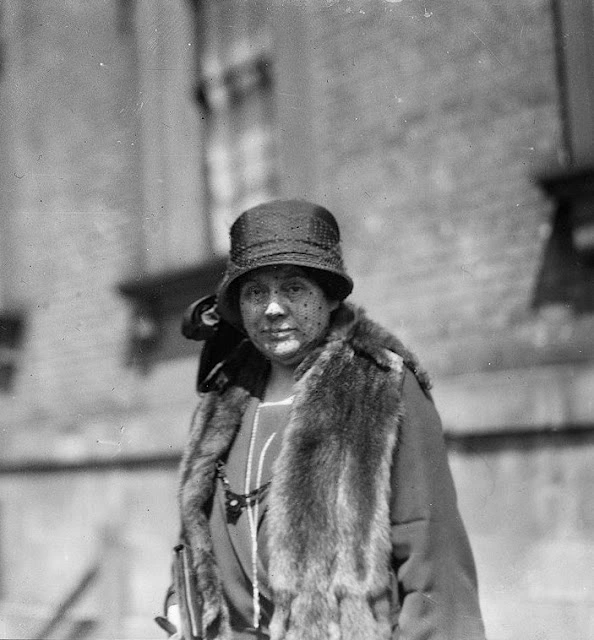 Vợ của ông, bà Theresa Small, sau đó đã báo tin về sự mất tích của chồng vào tháng 01/1920.