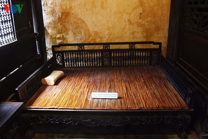 Mặc dù phải hứng chịu sự tàn phá của thời gian và lũ lụt, ngôi nhà hầu như nguyên vẹn nhờ xây dựng bằng những vật liệu tốt. Ảnh: VOV.