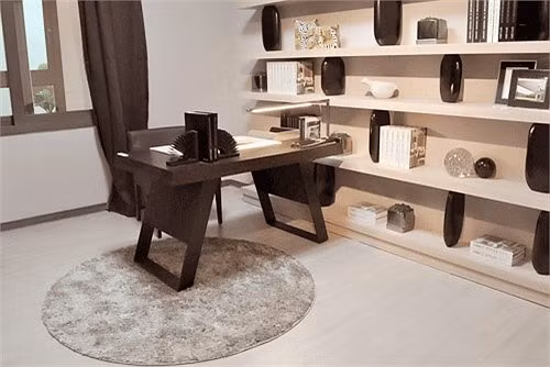 Góc làm việc gọn gàng, lịch lãm. Ảnh: VTC News.