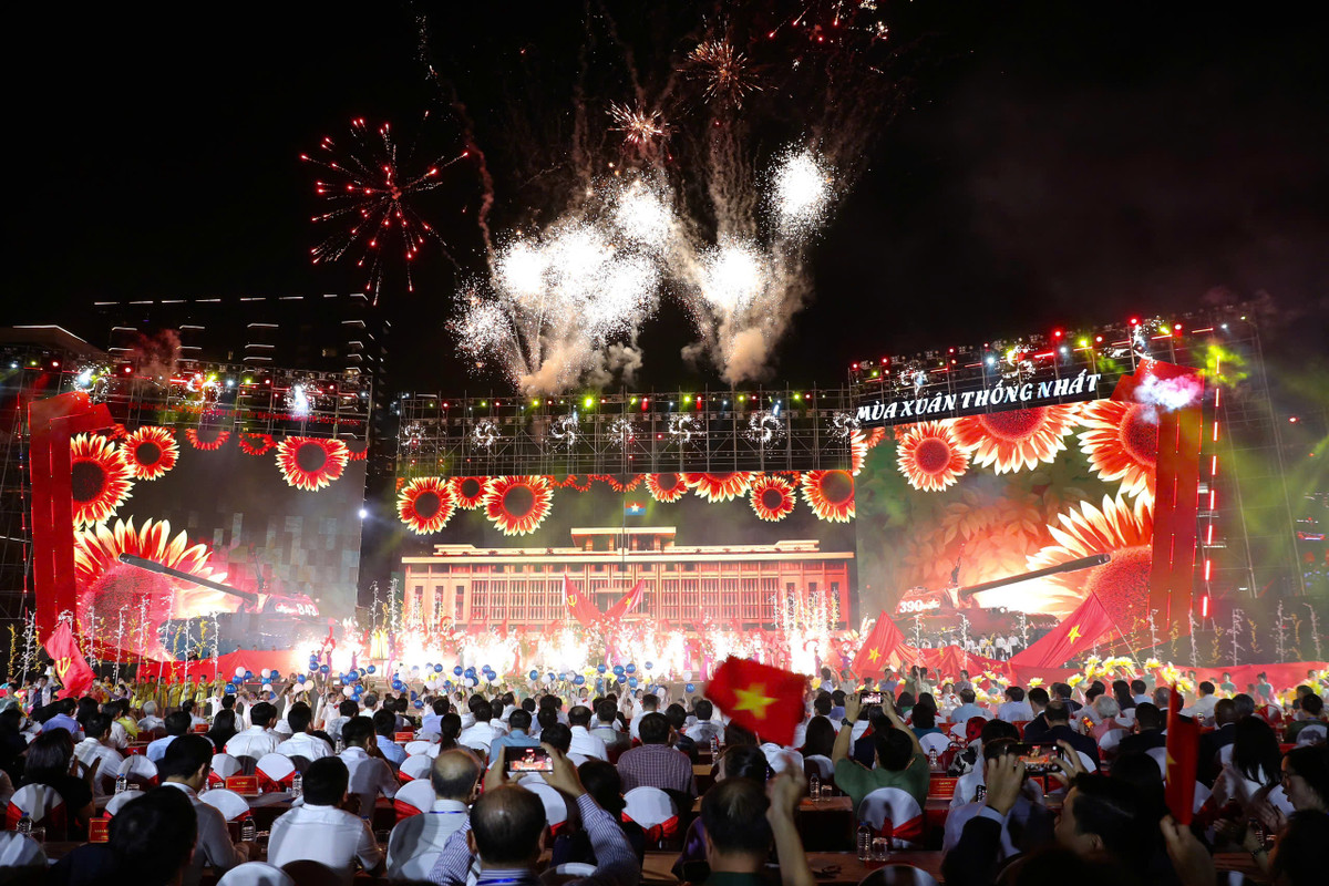 Hao khi dai thang tai hien trong chuong trinh “Mua Xuan thong nhat”-Hinh-3