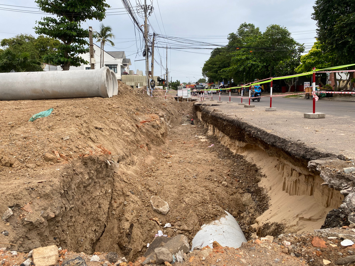 Binh Thuan: Can canh tien do thi cong goi thau Nang cap duong Tran Quy Cap-Hinh-6