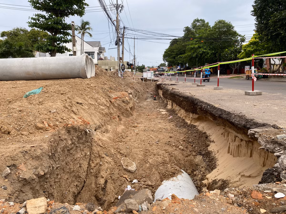 Binh Thuan: Can canh tien do thi cong goi thau Nang cap duong Tran Quy Cap-Hinh-6