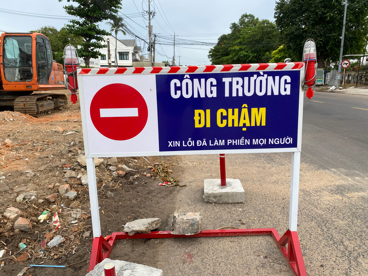 Binh Thuan: Can canh tien do thi cong goi thau Nang cap duong Tran Quy Cap-Hinh-2