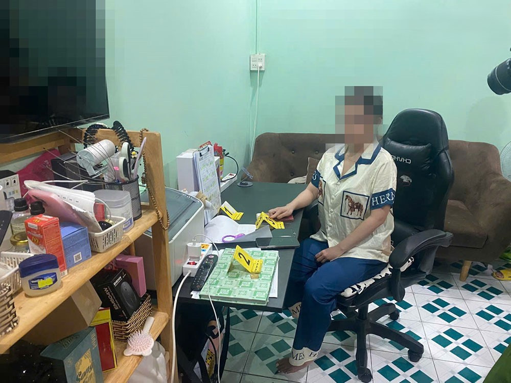 9X o Binh Thuan cong khai livestream lo de tren Facebook de danh bac