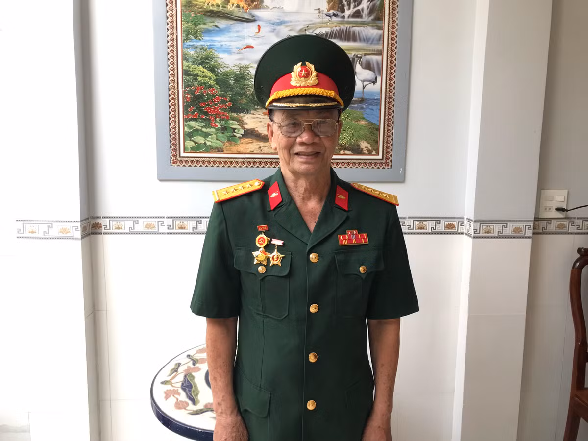 Ky uc thang Tu lich su cua hai nguoi linh tien vao Sai Gon