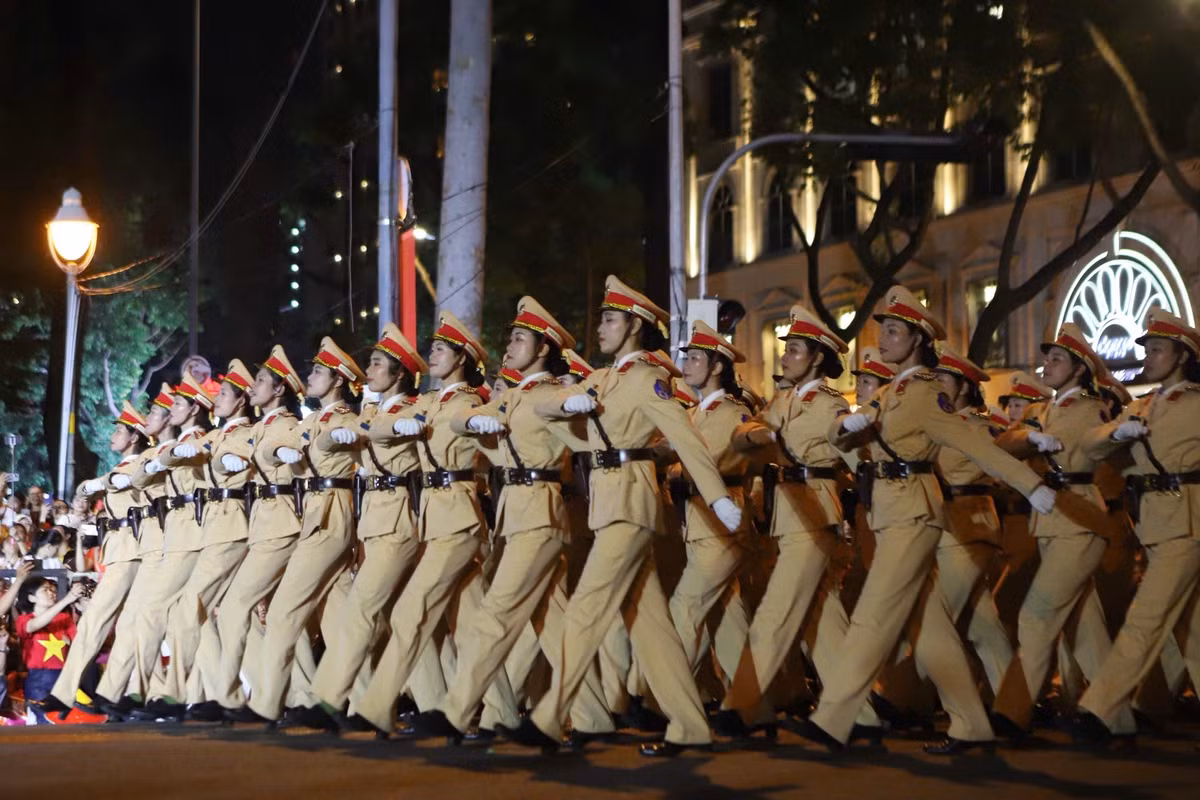 Khối nữ Cảnh sát Giao thông.