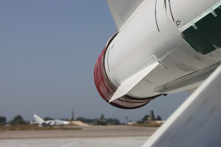 Và kết quả mới nhất là chiếc AH-64 Apache của Saudi Arabia cũng bị phiến quân Houthi bắn hạ.