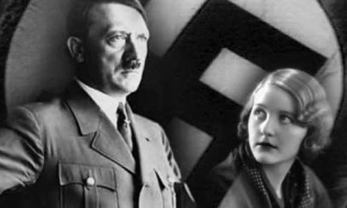 Ước nguyện trở thành vợ trùm phát xít Đức của Eva Braun đã trở thành sự thật khi cô nhân tình lâu năm này trở thành vợ chính thức của Hitler lúc 1h sáng ngày 29/4/1945.