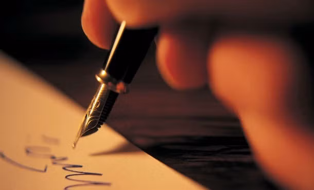 Lãnh đạo Xô viết Joseph Stalin là một nhà thơ. Sử dụng bút danh Soselo, nhà lãnh đạo Stalin đã viết và công bố hàng chục bài thơ.