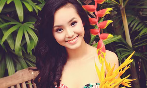 Bảo Trân có gương mặt đẹp dịu hiền, trong sáng.