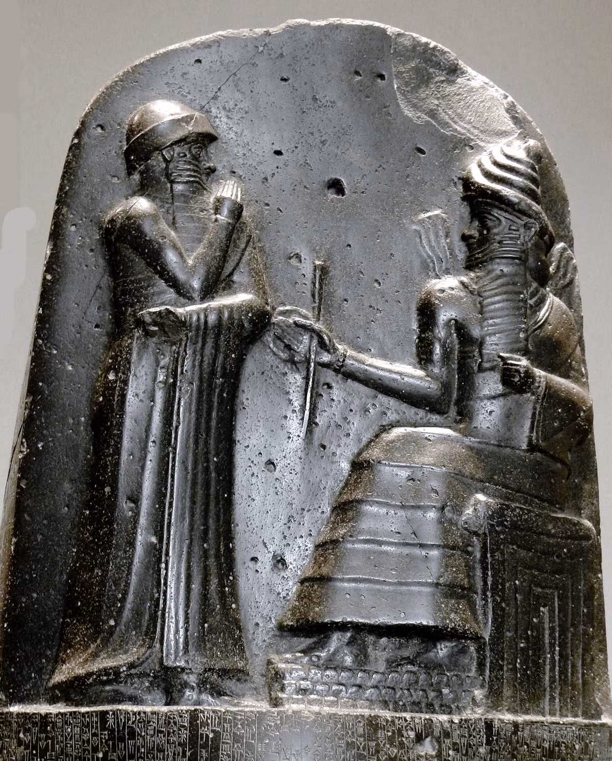 Thành phố Babylon được Hammurabi - vị vua của Babylon tạo dựng và trở thành trung tâm lớn của nền văn minh Lưỡng Hà trong 500 năm sau.