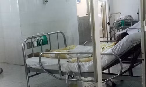 Cai nhau chuyen di dam cuoi, tat xang dot nguoi tinh