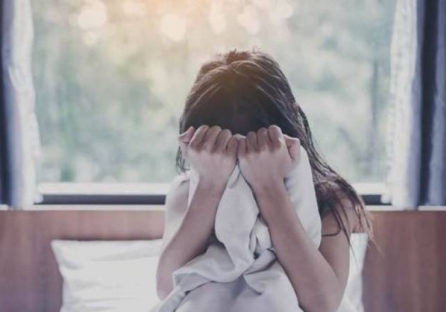 Nguoi yeu dep trai du ban gai ban than kiem tien va cai ket