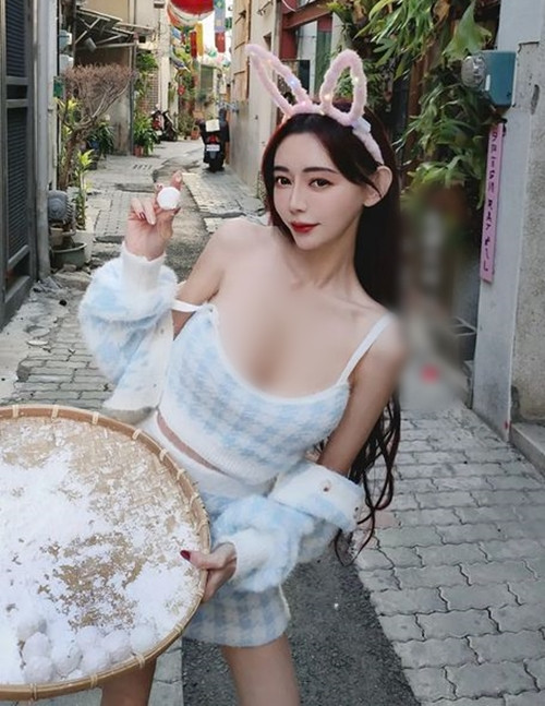 Nagase Kunni nổi tiếng đi kèm tai tiếng, cô nàng luôn biết cách khiến bản thân được chú ý theo cả cách tích cực lẫn tiêu cực.