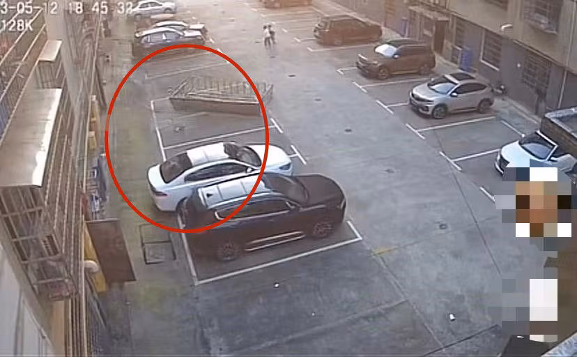 Khong de y long sat chong trom, cha me khien 2 con tu vong