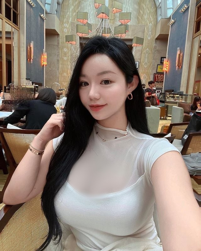 Nhờ vậy, dù chỉ mặc đồ tập hay lên đồ đi chơi, đi sự kiện, Moon Fit cũng có thể khiến vô số người bị mê hoặc.