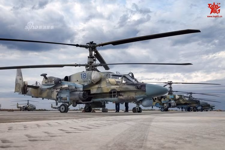 Trước đó, Trung tâm kỹ thuật trực thăng quốc gia Mil và Kamov đã đặt hàng sản xuất và thử nghiệm 2 nguyên mẫu Ka-52M, việc bàn giao máy bay để bay thử phải diễn ra trước ngày 31/5/2021.