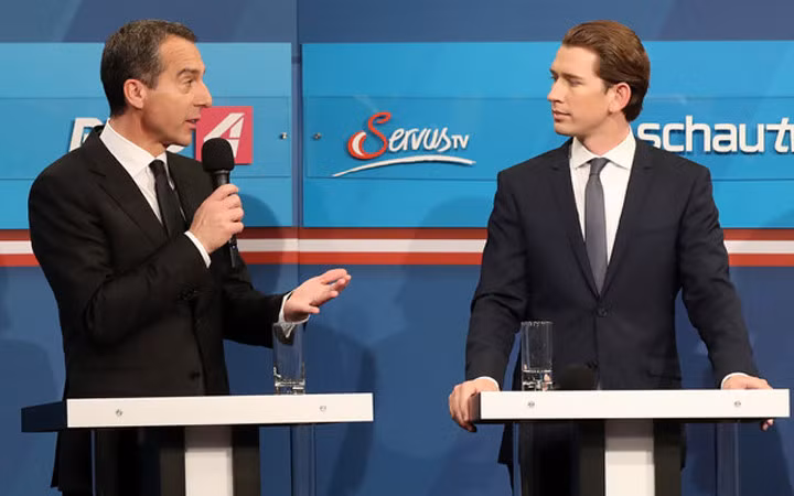 Bởi vì đối tác hiện nay, đảng Dân chủ Xã hội Áo (SPO) của đương kim Thủ tướng Christian Kern (với 26,7% số phiếu) trước đó đã phát đi tín hiệu cho thấy họ sẽ không tiếp tục bắt tay với OVP. Trong ảnh là ông Christian Kern và ông Sebastian Kurz trả lời phỏng vấn sau tổng tuyển cử Áo.