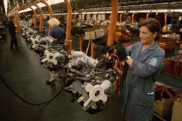 Những nữ công nhân làm việc trong một nhà máy ở Liên bang Xô Viết nhiều năm về trước. Ảnh: ER.