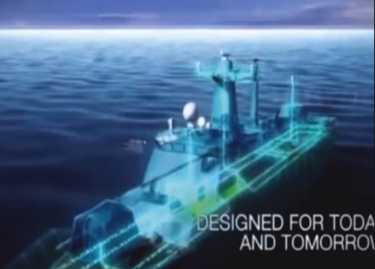 Khinh hạm F125 được trang bị hệ thống dữ liệu chiến đấu đa chức năng FUWES với thiết kế dạng các modul mở cho phép tạo sự linh hoạt cao trong hoạt động tác chiến, dễ dàng tiến hành sửa đổi và nâng cấp trong tương lai.