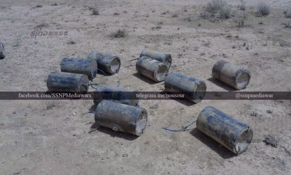 Các vỏ đạn pháo cỡ lớn tự chế của phiến quân.