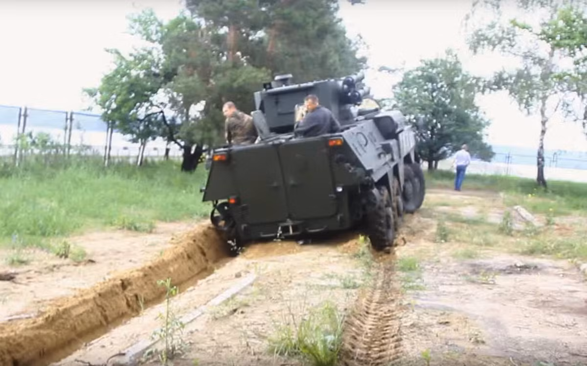 Tầm hoạt động lên tới 690km.